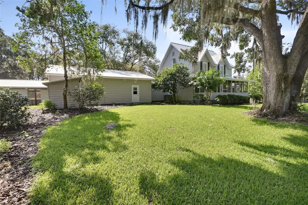 900 E KICKLIGHTER (5 +- ACRES) ROAD Lake Helen, FL 32744