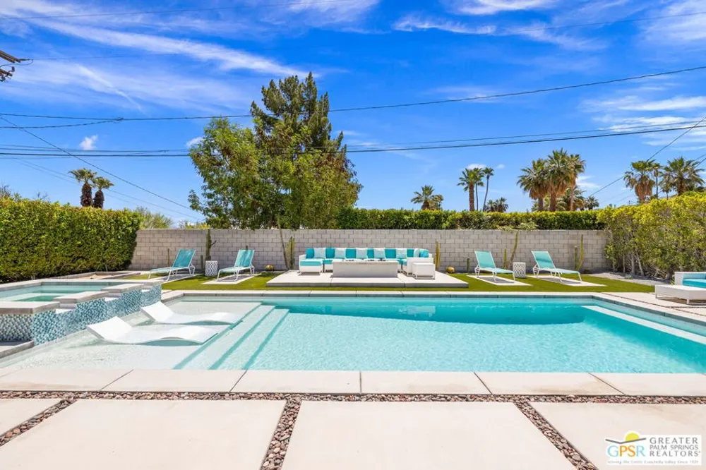 37512 Bankside Drive Cathedral City, CA 92234