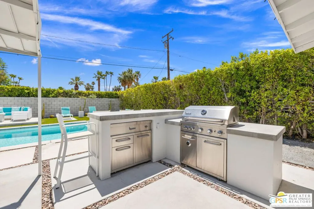 37512 Bankside Drive Cathedral City, CA 92234