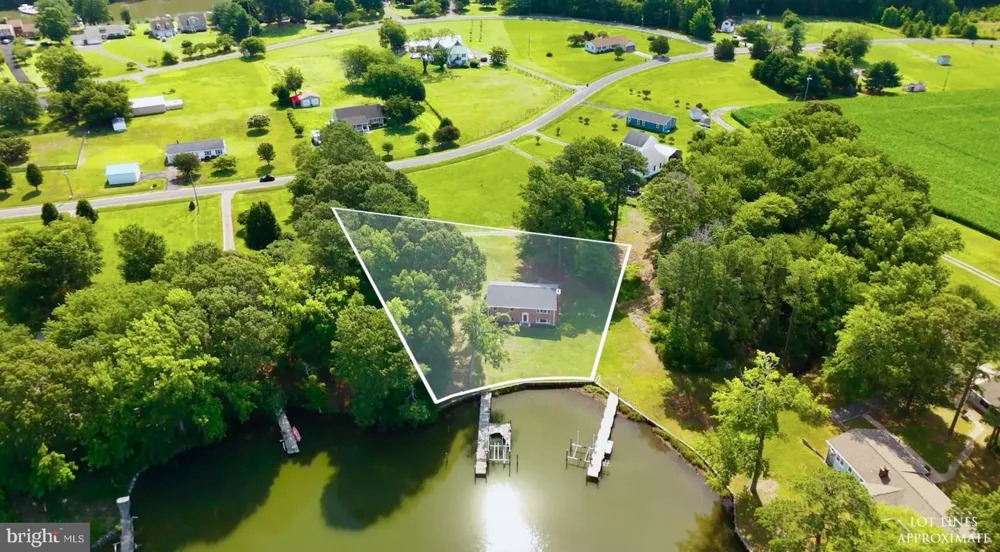 279 HARBOR DRIVE Reedville, VA 22539