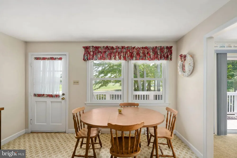 279 HARBOR DRIVE Reedville, VA 22539