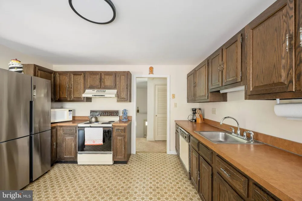 279 HARBOR DRIVE Reedville, VA 22539