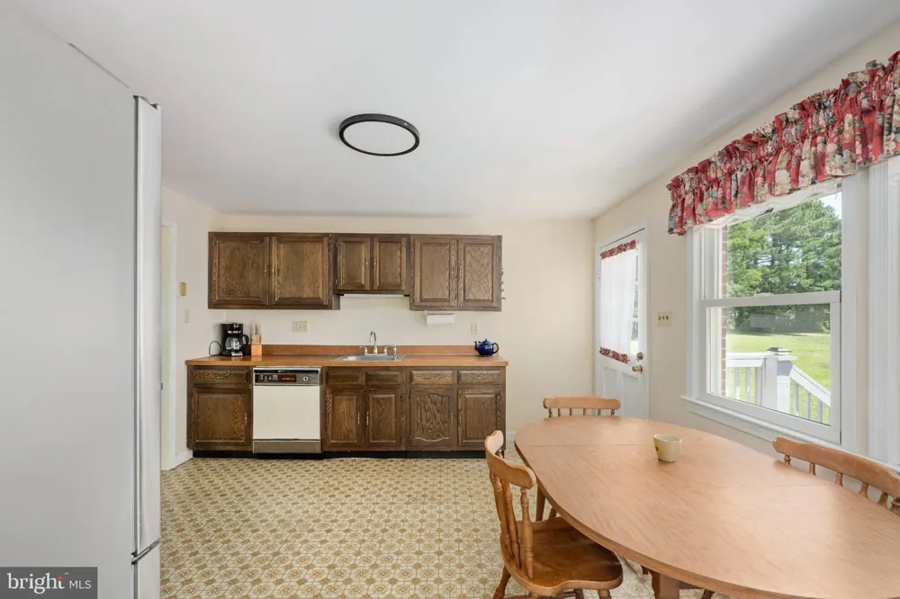 279 HARBOR DRIVE Reedville, VA 22539