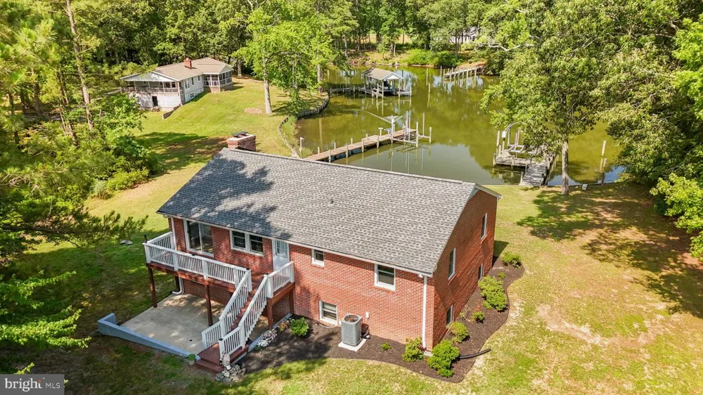 279 HARBOR DRIVE Reedville, VA 22539