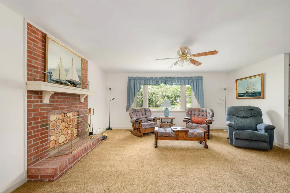 279 HARBOR DRIVE Reedville, VA 22539