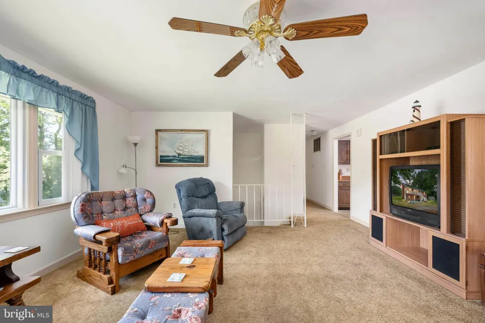 279 HARBOR DRIVE Reedville, VA 22539