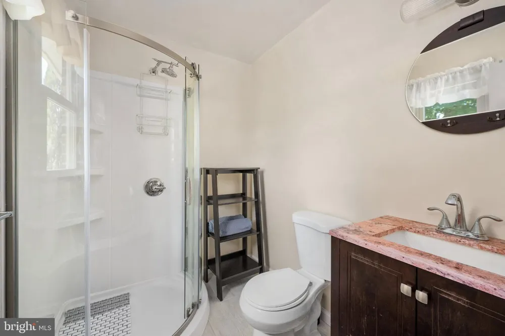 279 HARBOR DRIVE Reedville, VA 22539