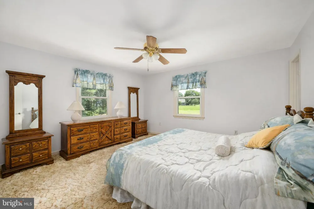 279 HARBOR DRIVE Reedville, VA 22539