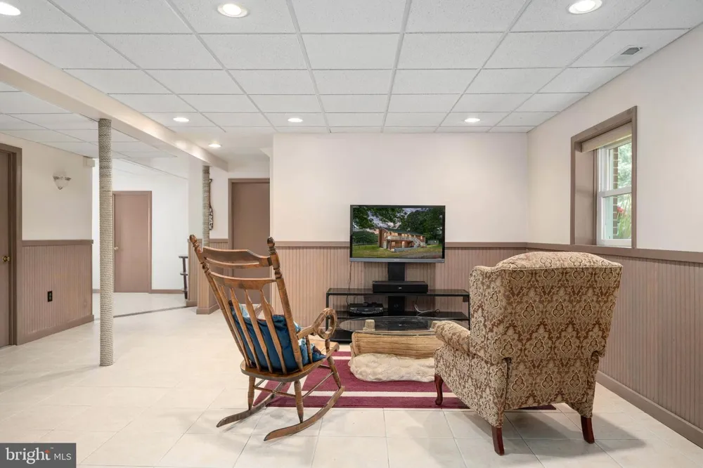 279 HARBOR DRIVE Reedville, VA 22539