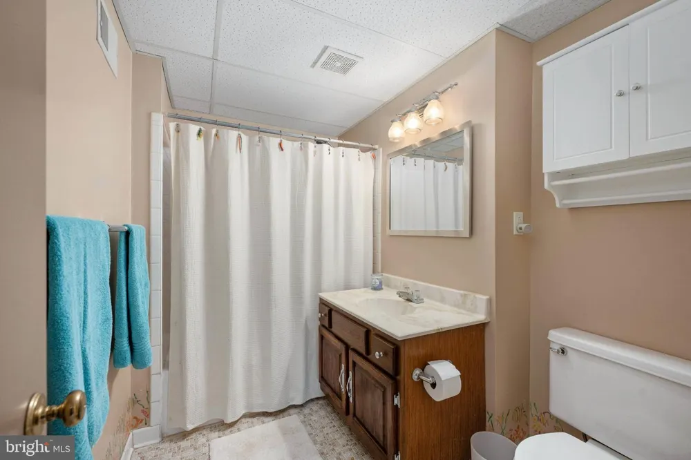 279 HARBOR DRIVE Reedville, VA 22539