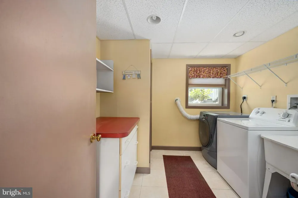 279 HARBOR DRIVE Reedville, VA 22539