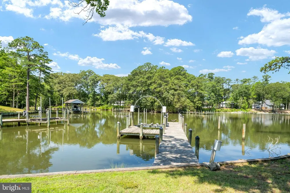 279 HARBOR DRIVE Reedville, VA 22539