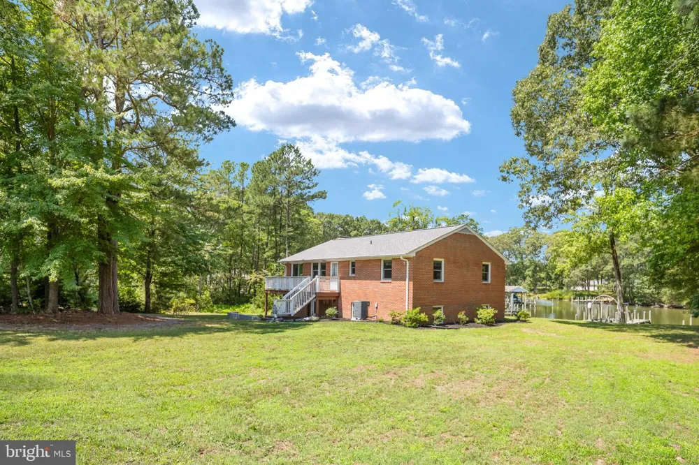 279 HARBOR DRIVE Reedville, VA 22539