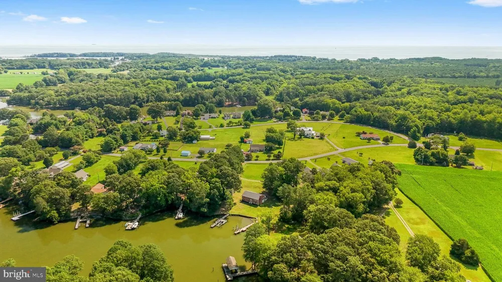 279 HARBOR DRIVE Reedville, VA 22539