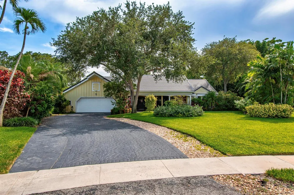6962 S Grande Drive Boca Raton, FL 33433