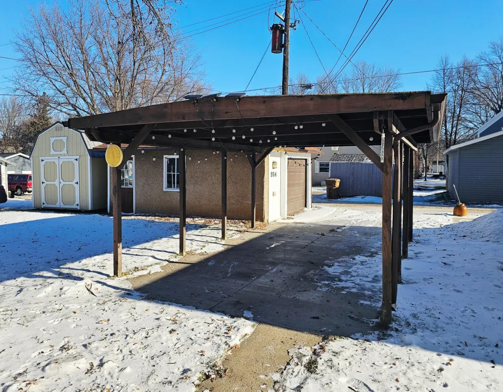 914 4th Street Montevideo, MN 56265