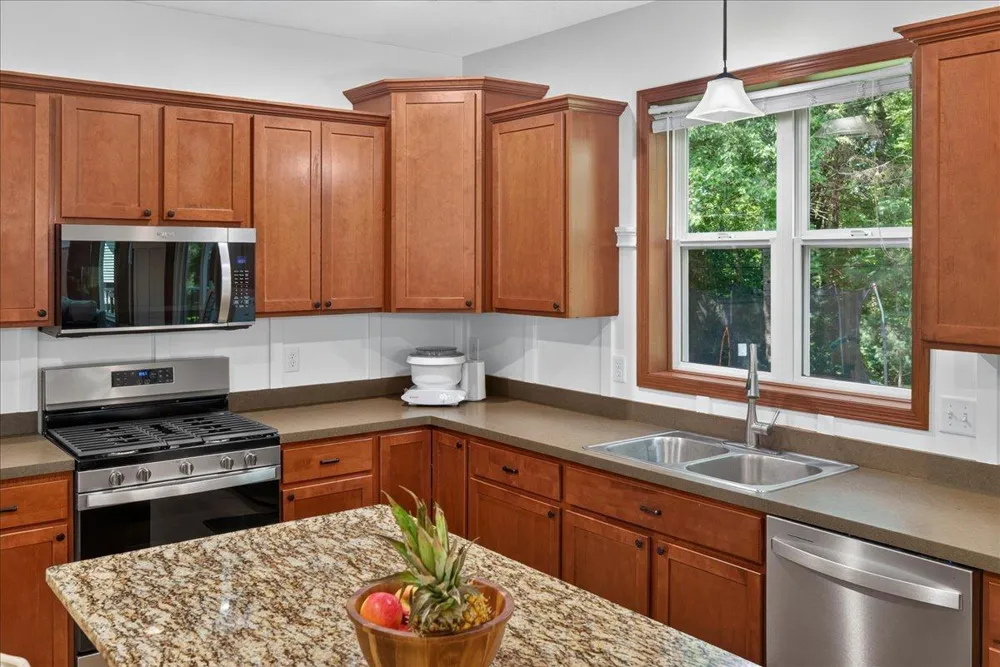 10909 Quail Avenue Champlin, MN 55316