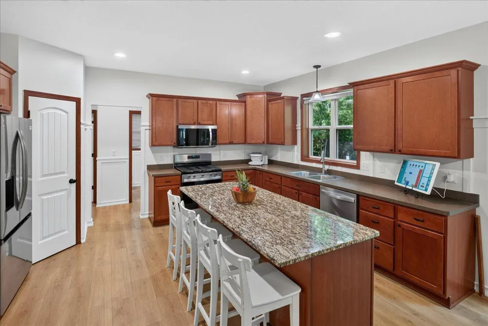 10909 Quail Avenue Champlin, MN 55316