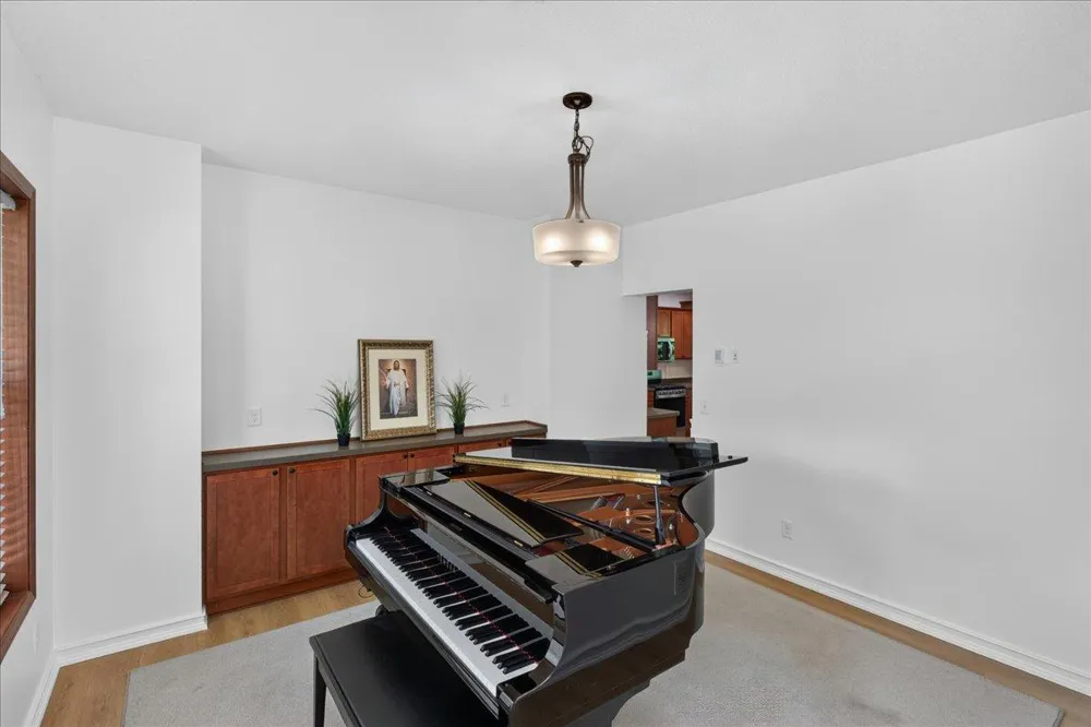 10909 Quail Avenue Champlin, MN 55316