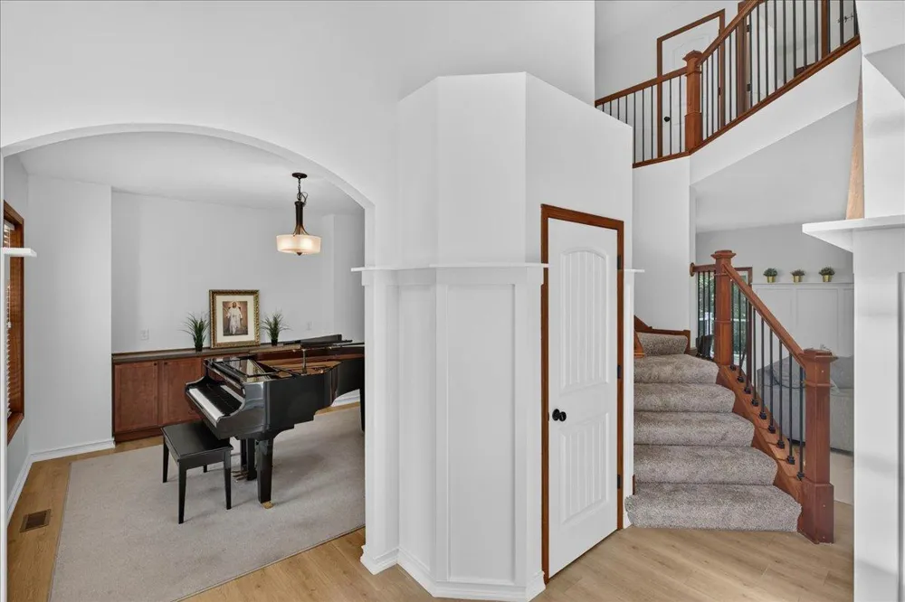 10909 Quail Avenue Champlin, MN 55316