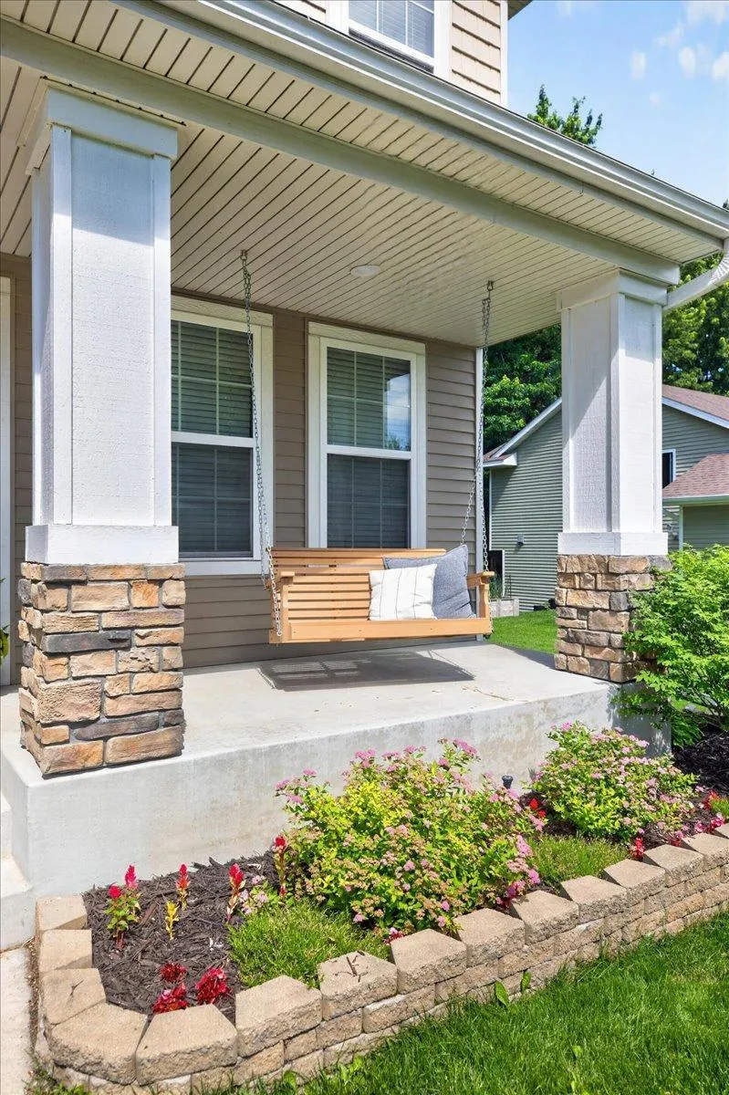 10909 Quail Avenue Champlin, MN 55316