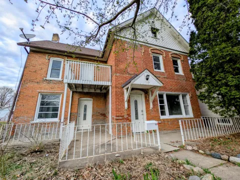 103 1st Street SW