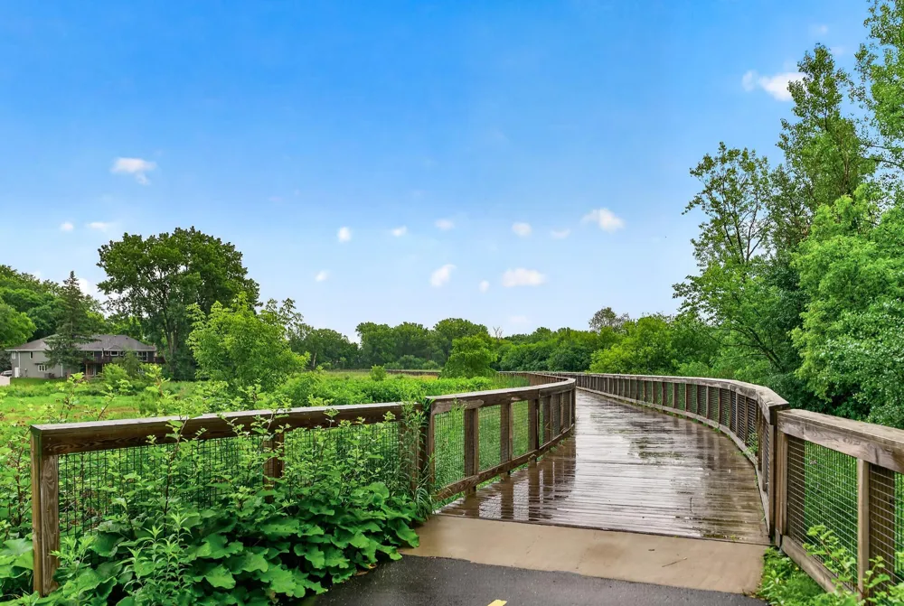 5725 Duncan Lane Edina, MN 55436