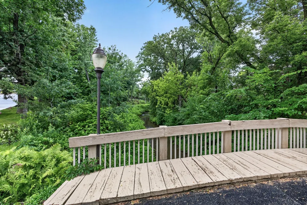5725 Duncan Lane Edina, MN 55436