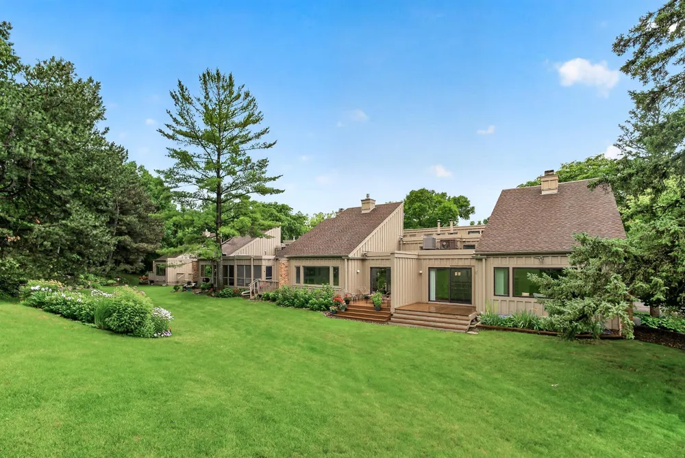 5725 Duncan Lane Edina, MN 55436