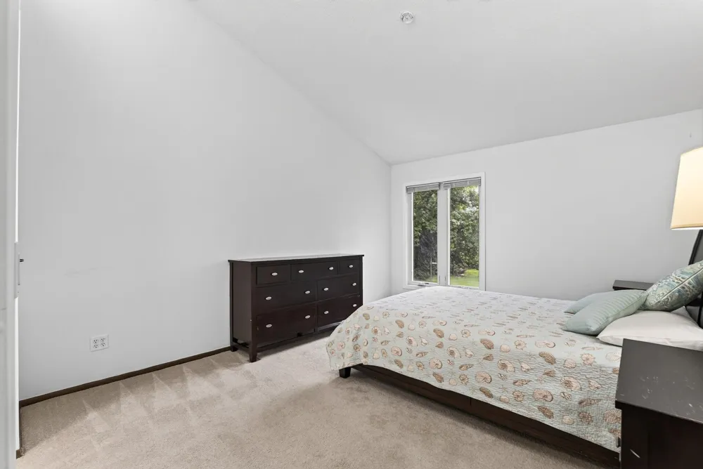 5725 Duncan Lane Edina, MN 55436