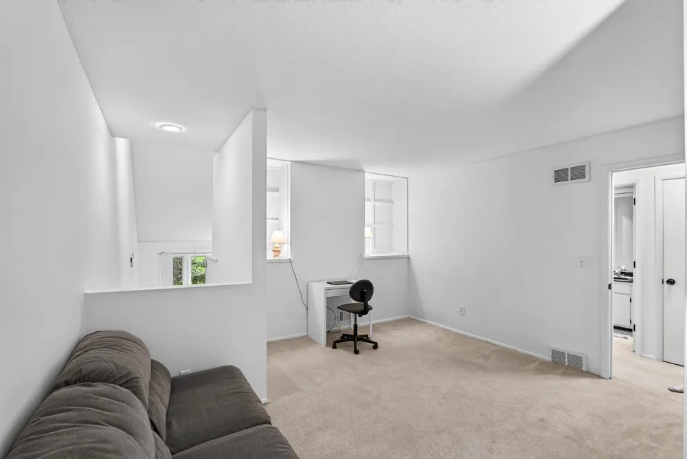 5725 Duncan Lane Edina, MN 55436