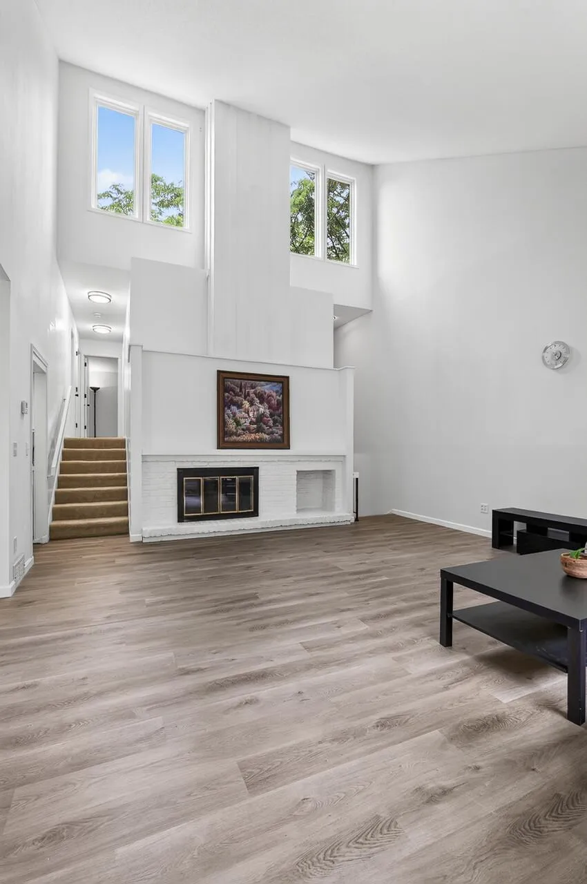 5725 Duncan Lane Edina, MN 55436