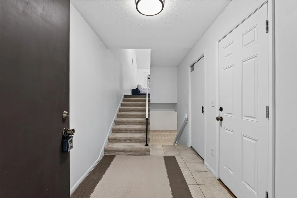 5725 Duncan Lane Edina, MN 55436