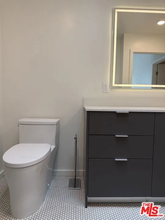 5119 Colfax Avenue #303 Valley Village, CA 91601
