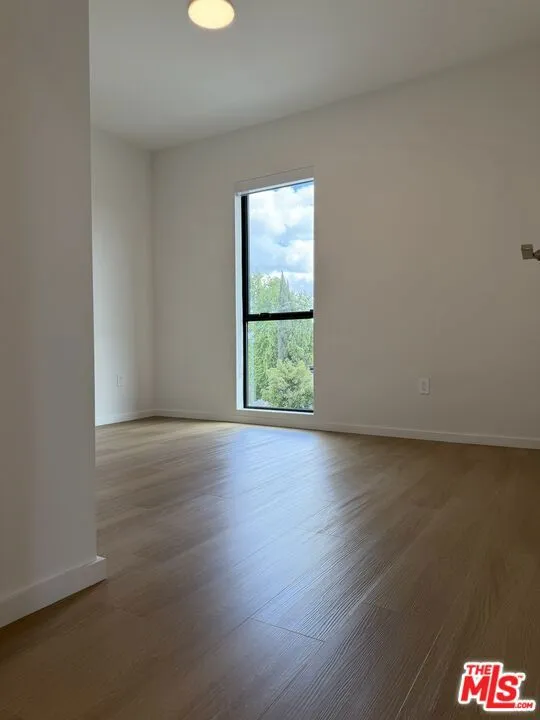 5119 Colfax Avenue #303 Valley Village, CA 91601