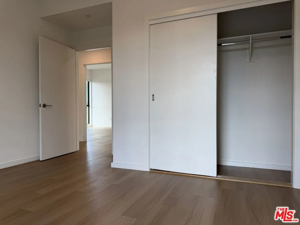 5119 Colfax Avenue #303 Valley Village, CA 91601