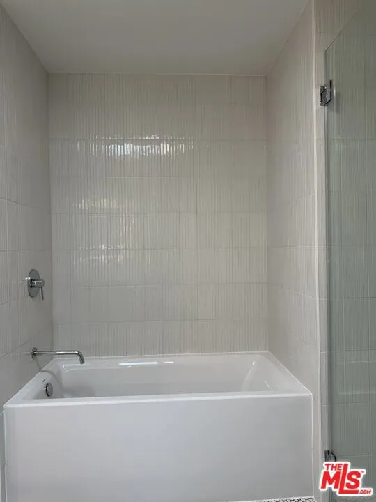 5119 Colfax Avenue #303 Valley Village, CA 91601
