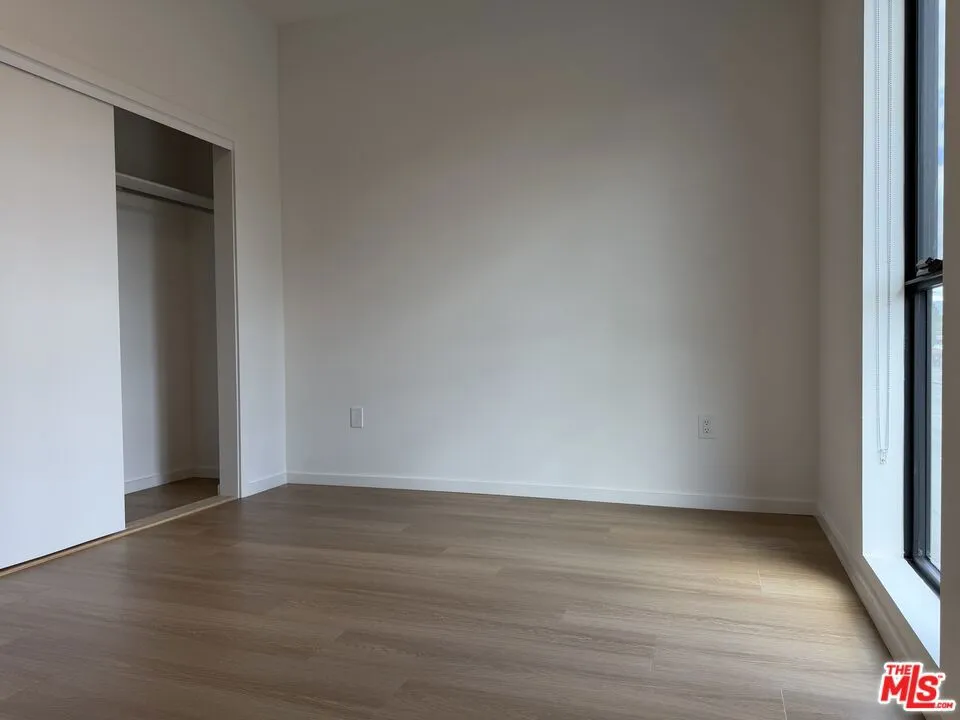 5119 Colfax Avenue #303 Valley Village, CA 91601