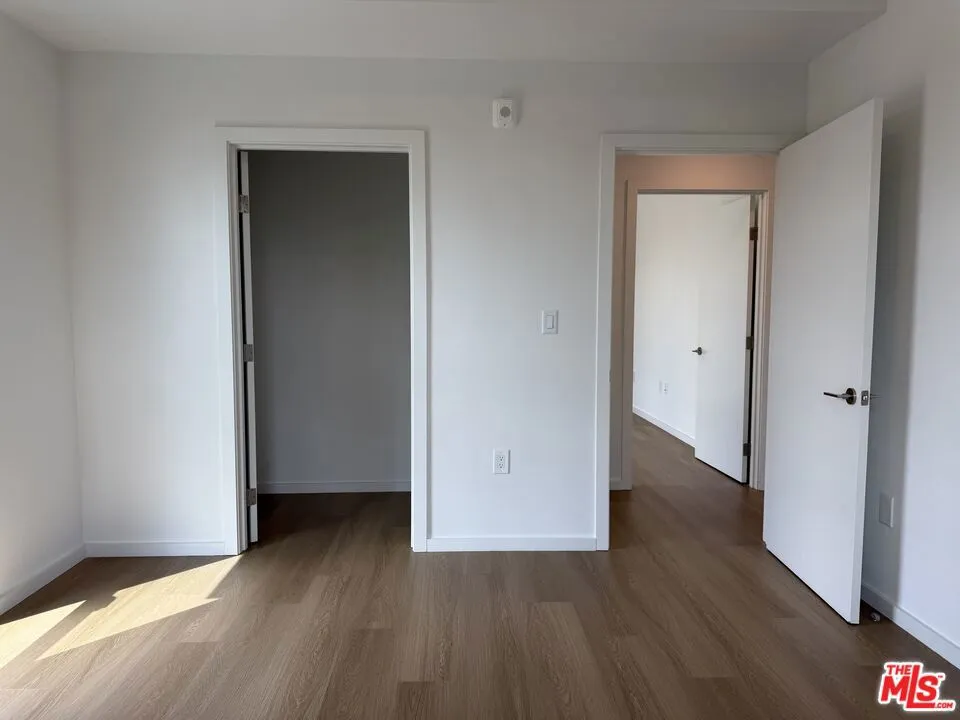 5119 Colfax Avenue #303 Valley Village, CA 91601
