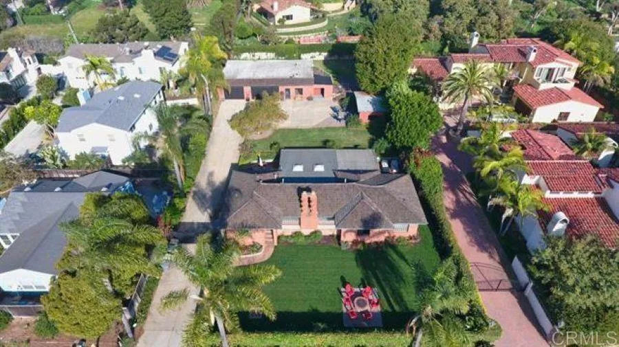 215 Vulcan Avenue Encinitas, CA 92024