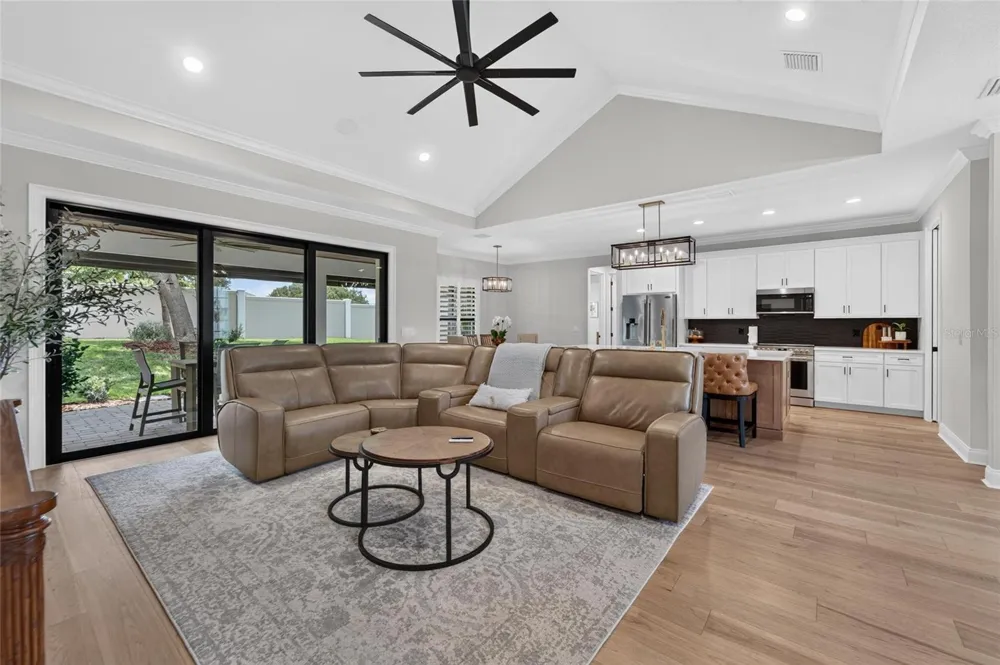 5391 CLUBHOUSE HILLS LANE Lakeland, FL 33812