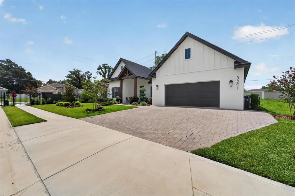 5391 CLUBHOUSE HILLS LANE Lakeland, FL 33812