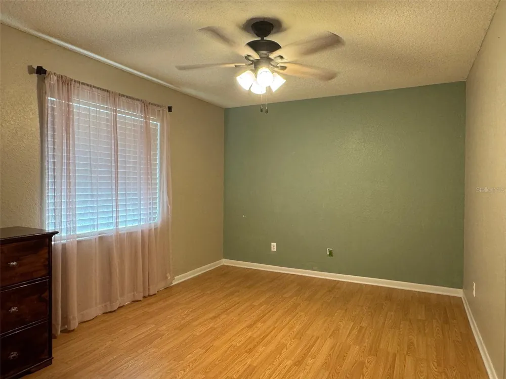 6052 IDLE A WHILE CIRCLE Dade City, FL 33523