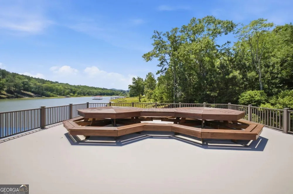 511 Sandy Lake LN Blairsville, GA 30512