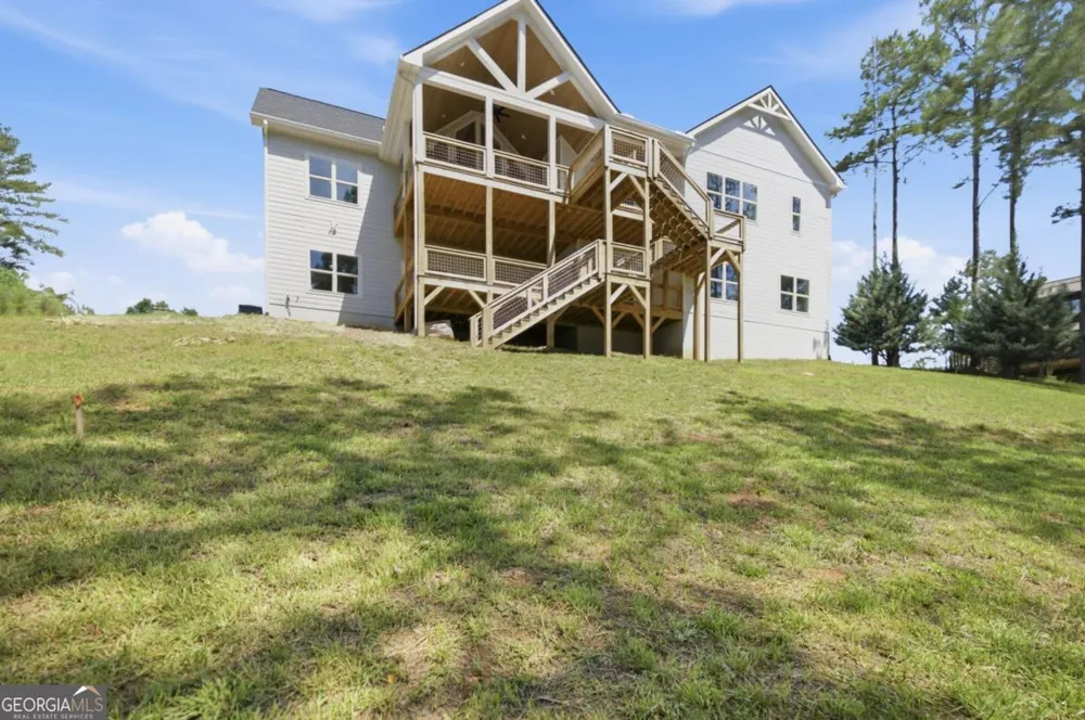 511 Sandy Lake LN Blairsville, GA 30512