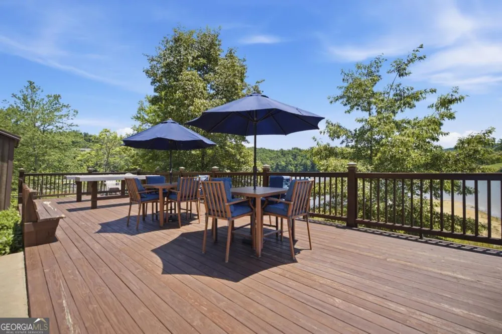 511 Sandy Lake LN Blairsville, GA 30512