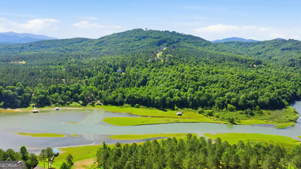 511 Sandy Lake LN Blairsville, GA 30512