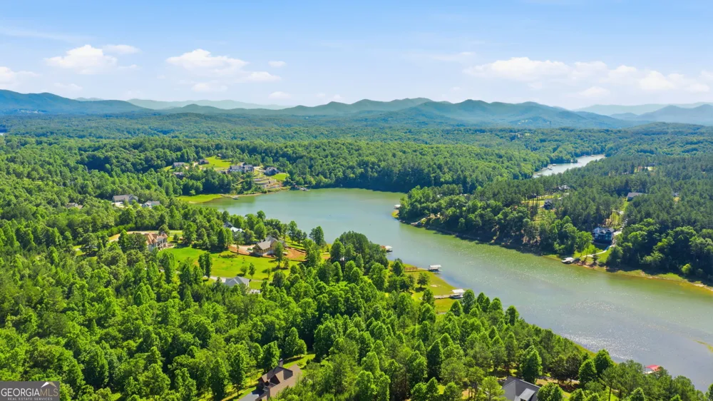 511 Sandy Lake LN Blairsville, GA 30512