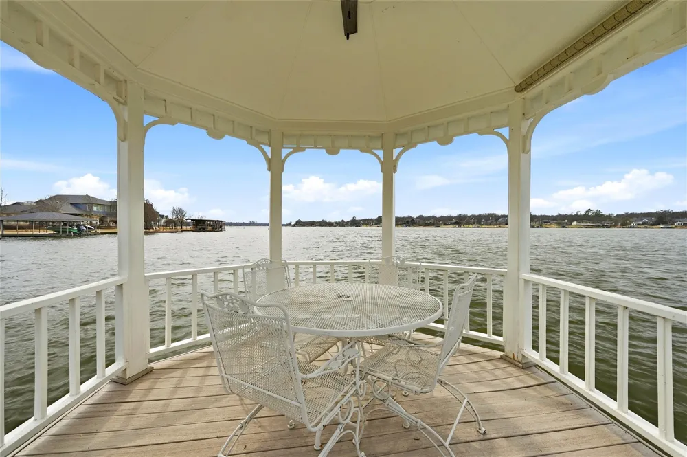 143 Blackfoot Trail Lake Kiowa, TX 76240