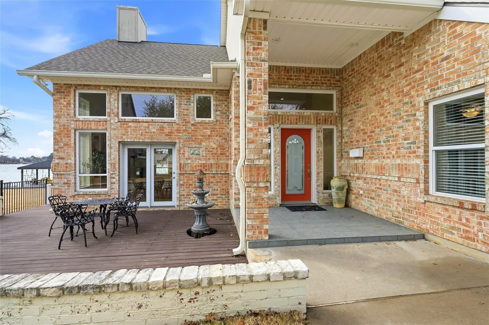 143 Blackfoot Trail Lake Kiowa, TX 76240